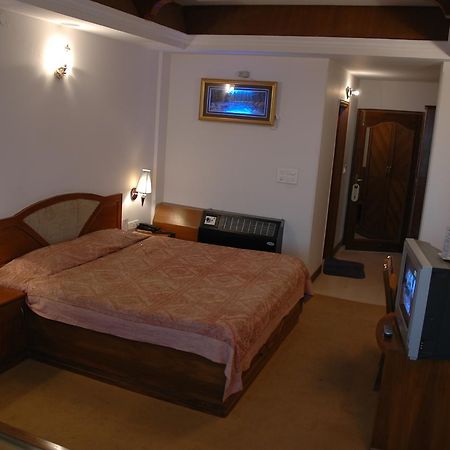 מוסורי Hotel Silver Rock מראה חיצוני תמונה