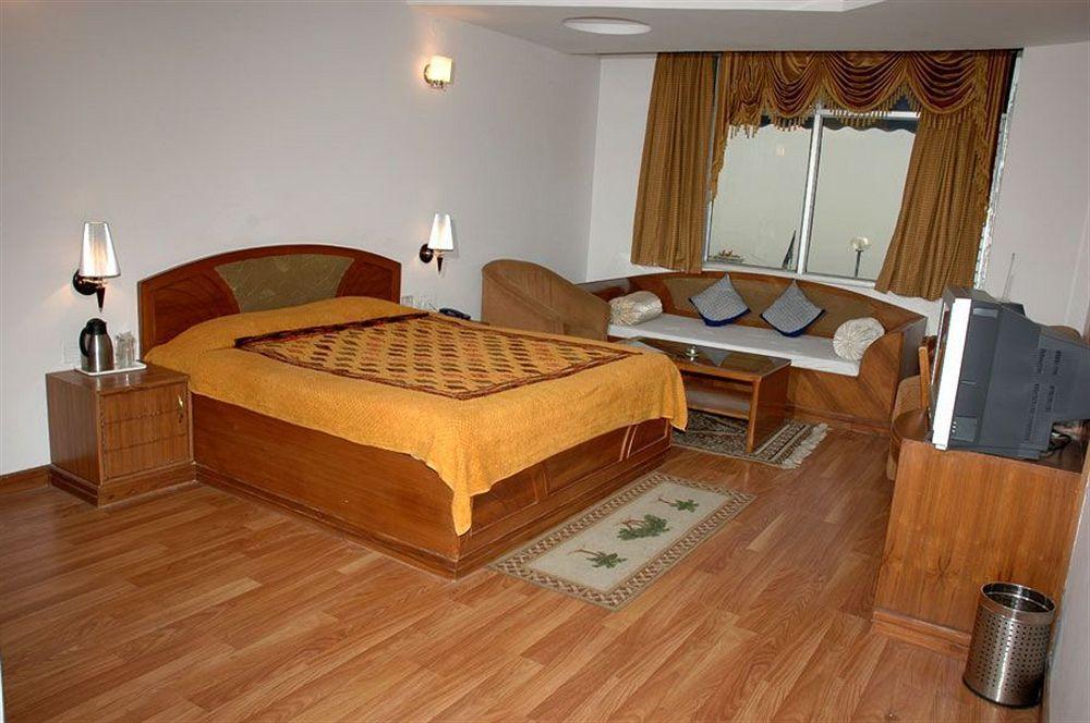 מוסורי Hotel Silver Rock מראה חיצוני תמונה