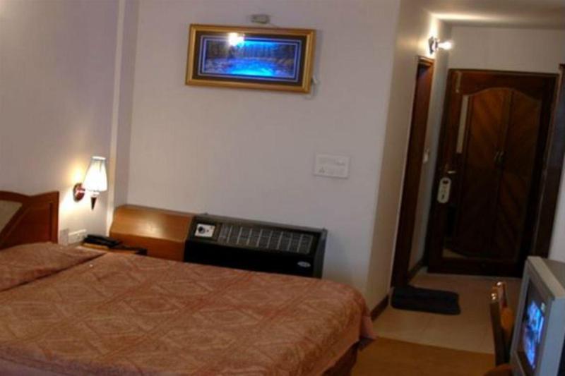 מוסורי Hotel Silver Rock מראה חיצוני תמונה
